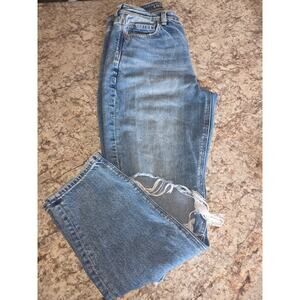American Eagle Mom Jeans Size 4 Short Distressed ❤️